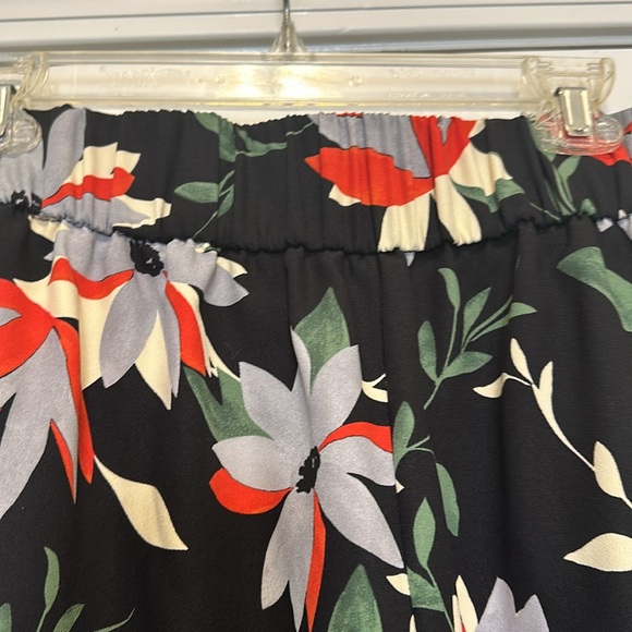 ZARA Flowy floral pant - Picture 5 of 5